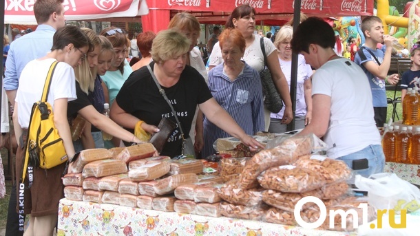 Яйца по 45 рублей. Рассказываем, что и почём можно купить на «АгроОмске»