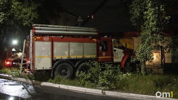 Ночное возгорание: в Омской области произошёл массовый пожар на дачах