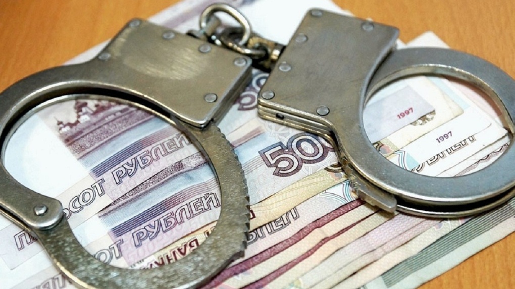 В Омске бывшего инспектора ДПС осудили за взятки