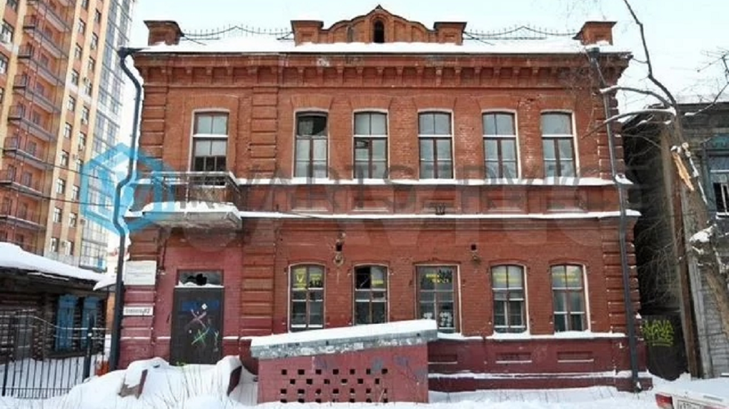В Омске 120-летний купеческий особняк продают под бизнес за 45 миллионов рублей