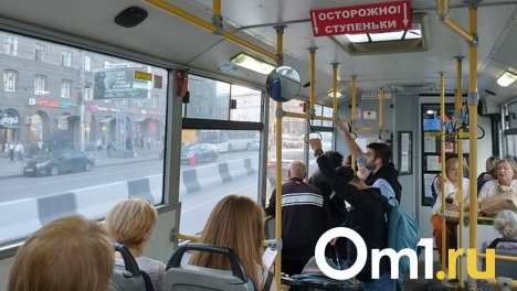 Губернатор Травников заявил об обновлении парка троллейбусов и автобусов в Новосибирске