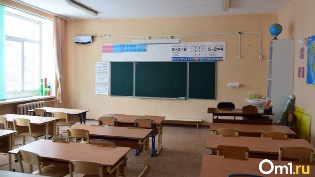 «Занимался профилактикой незащищённого секса»: новосибирский учитель рассказал о вечеринке со школьниками