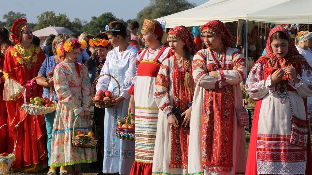 Как провести выходные в Омске: игры, фильмы и народные костюмы