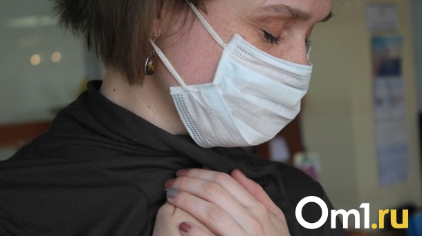 «Чесал нос»: жительница Новосибирска обвинила таксиста в заражении её COVID-19