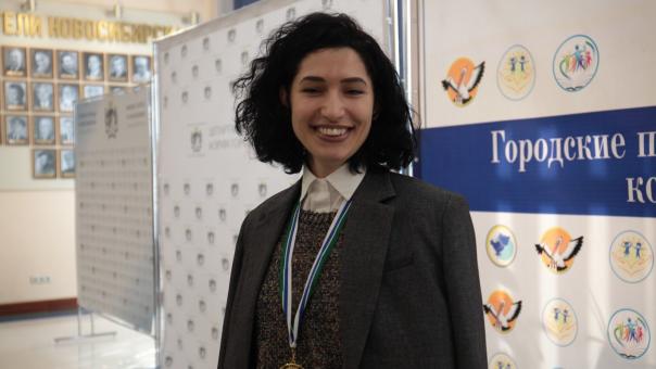 Преподаватель китайского языка новосибирской школы № 207 стала учителем года