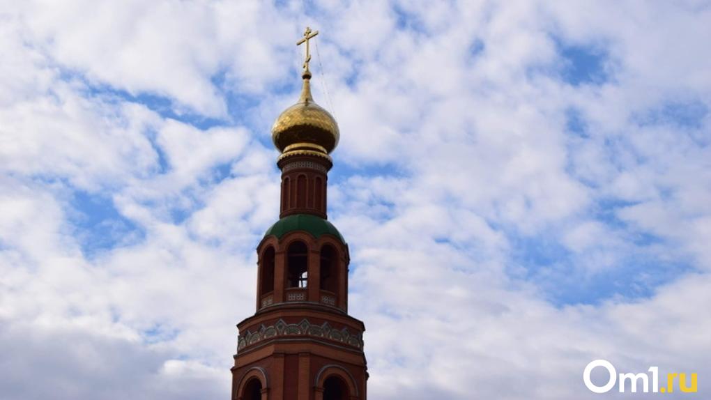 Сотни омичей выстроились в очередь за святой водой в Ачаире