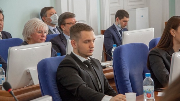 «Новые люди» в Омске поддерживают закон об отсрочке для молодых предпринимателей