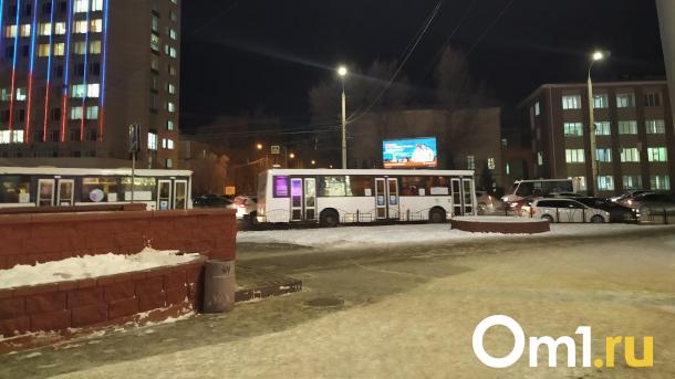 Мэрия изменила маршруты автобусов, которые развезут омичей с матча «Авангарда»