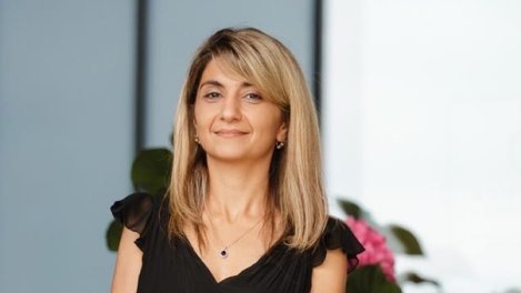 Пресс-секретарём омского врио губернатора Хоценко стала Мина Ахвердиева