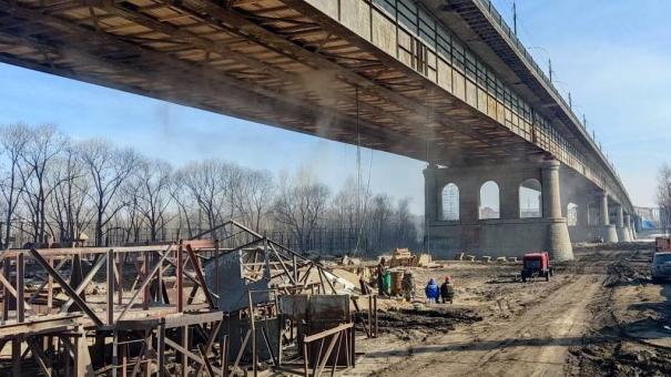 На Ленинградском мосту в Омске установили первую онлайн-камеру