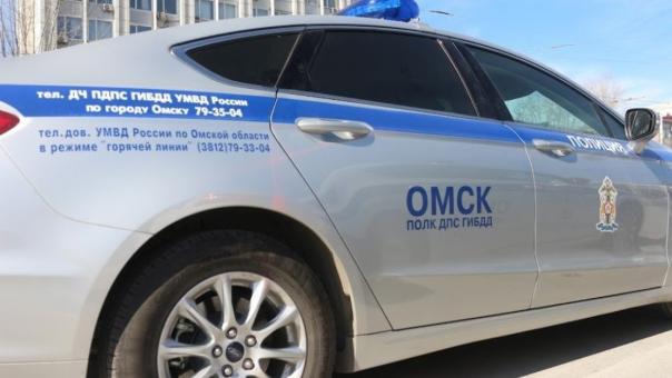 В Омской области пятеро детей перевернулись на «шестёрке»