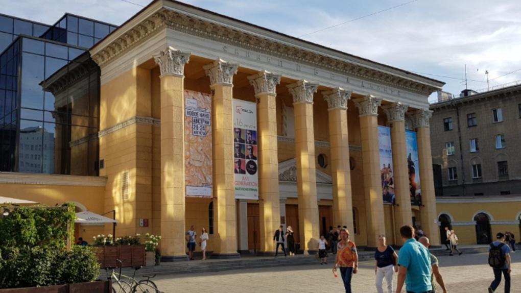 Ограничения на заполняемость кинотеатров отменили в Новосибирской области