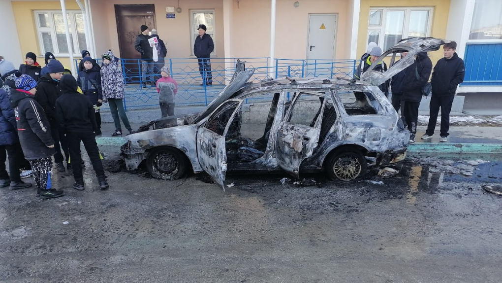 В Новосибирске за поджог автомобиля задержали ревнивого мужчину