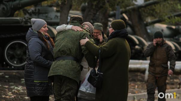 Мобилизованным дадут отпуск к Новому году? Разбираемся, когда омичи смогут поехать домой