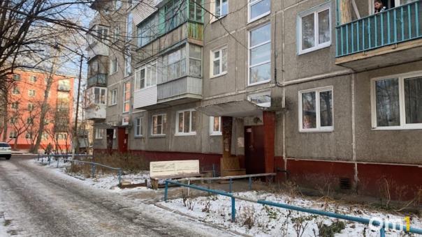 Жителей трёх многоэтажек «выселили» из Бердска в барышевское село
