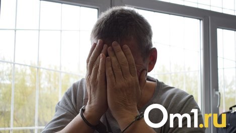 Несколько раз воткнул в шею нож: омич через два дня после освобождения напал на молодого парня