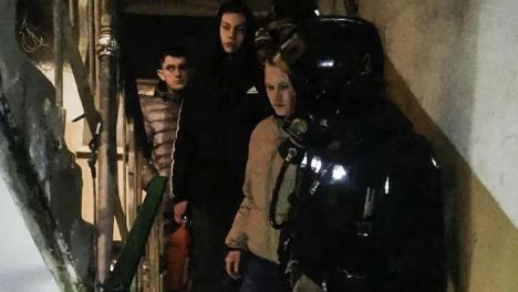 В Омске ночью загорелась пятиэтажка в Нефтяниках