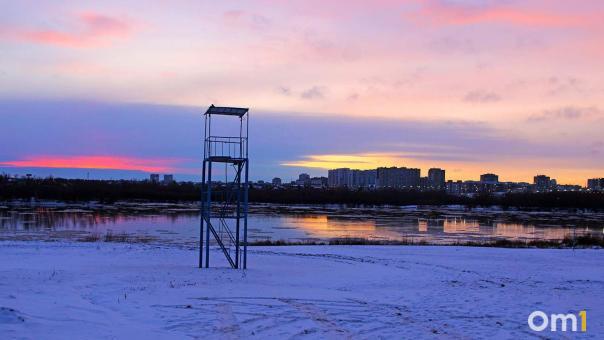 Иртыш покрывается льдом: показываем, как выглядит начало ледостава в Омске