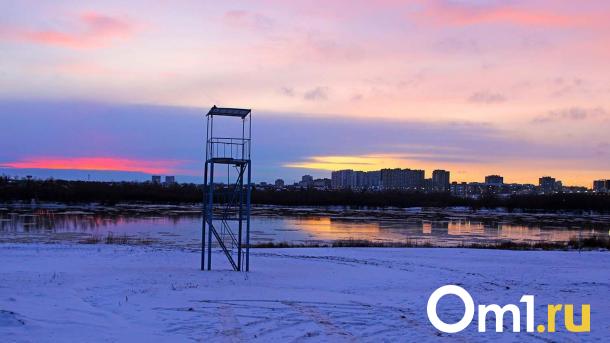 Иртыш покрывается льдом: показываем, как выглядит начало ледостава в Омске