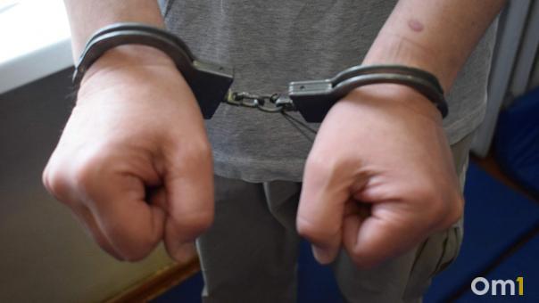 Замглавы омского управления миграции подозревают в выдаче липовых разрешений иностранцам