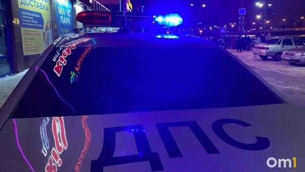 В Дружино за рулём микроавтобуса поймали омича с признаками алкогольного опьянения