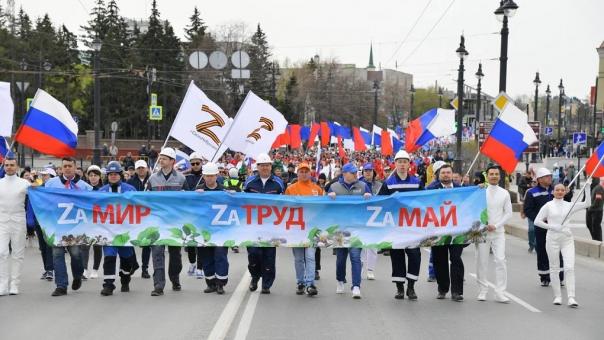 В первомайском шествии в Омске поучаствовали больше 19 тысяч человек