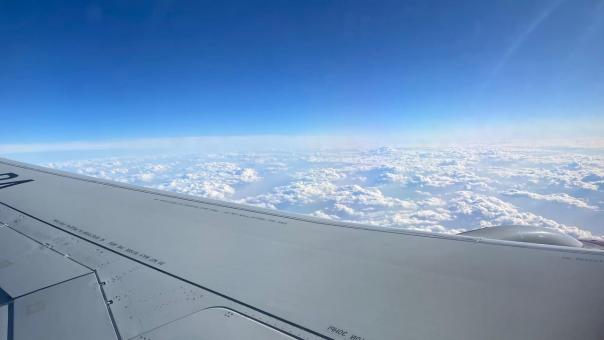 Самолёт Superjet не смог долететь из Красноярска в Новосибирск