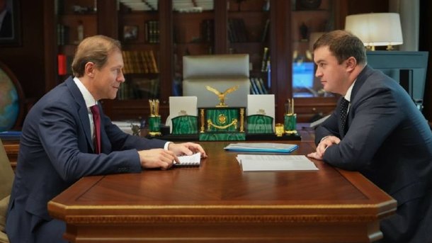 Виталий Хоценко обсудил с Денисом Мантуровым перспективы развития промышленности в Омске