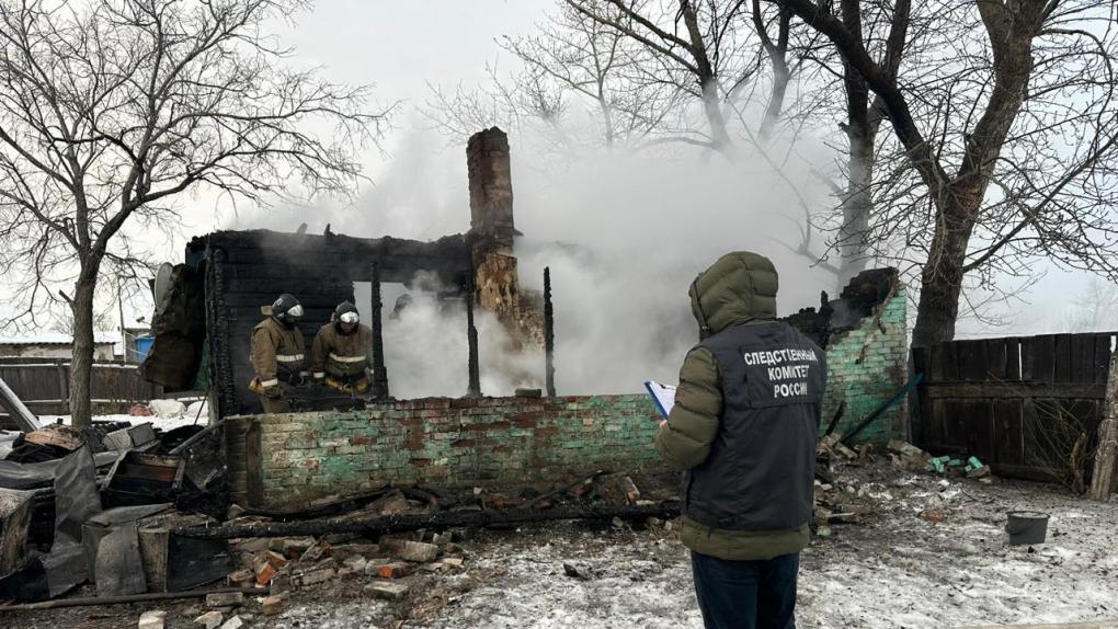 После гибели матери и детей при пожаре возбудили уголовное дело под Новосибирском