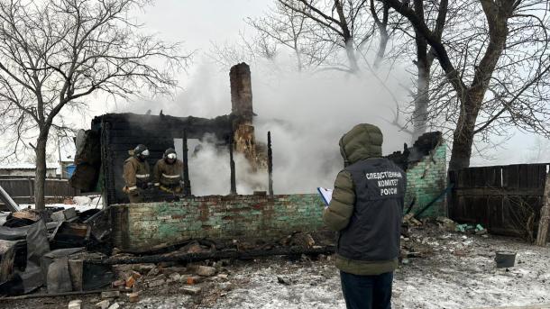После гибели матери и детей при пожаре возбудили уголовное дело под Новосибирском