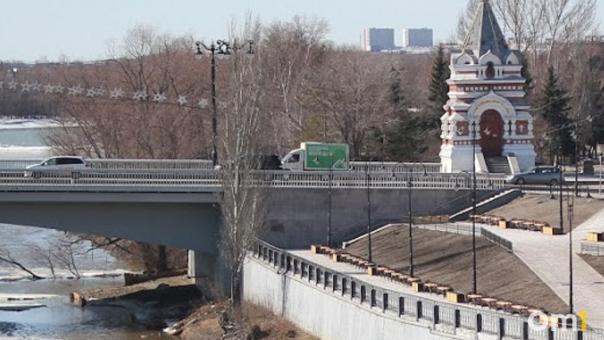 Массовая авария у Юбилейного моста в Омске. Среди пострадавших ребёнок