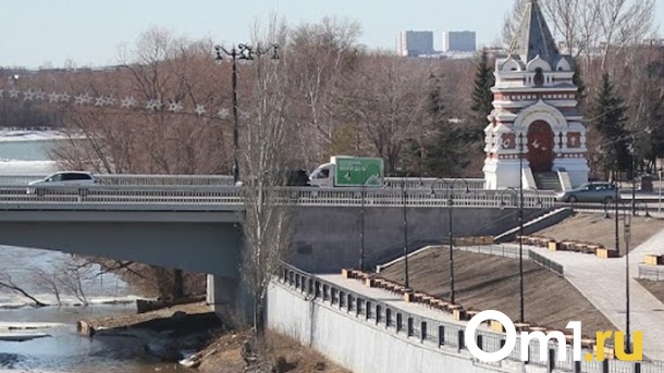 Массовая авария у Юбилейного моста в Омске. Среди пострадавших ребёнок