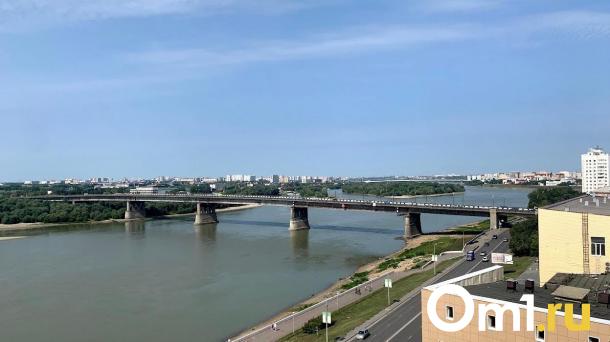 Для омских выпускников устроят парад яхт и праздничный концерт на набережной