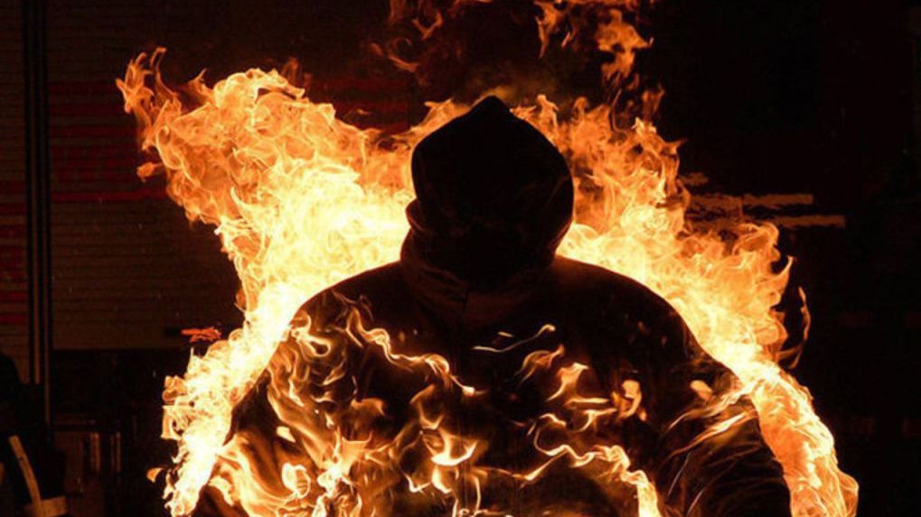 В омском парке Победы нашли обгоревший труп душевнобольного мужчины