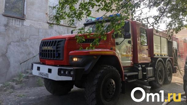 Пожар в многоэтажке унёс жизнь омича