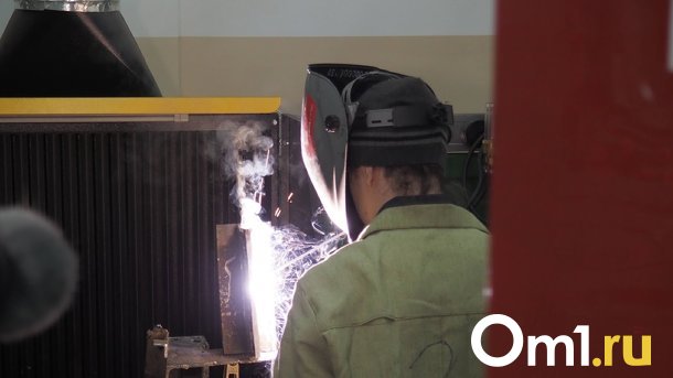 Зарплата от 100 тысяч: оборонное предприятие устроит ярмарку вакансий для омичей