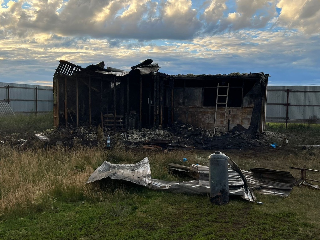 Под Омском двое братьев погибли из-за пожара в бытовке