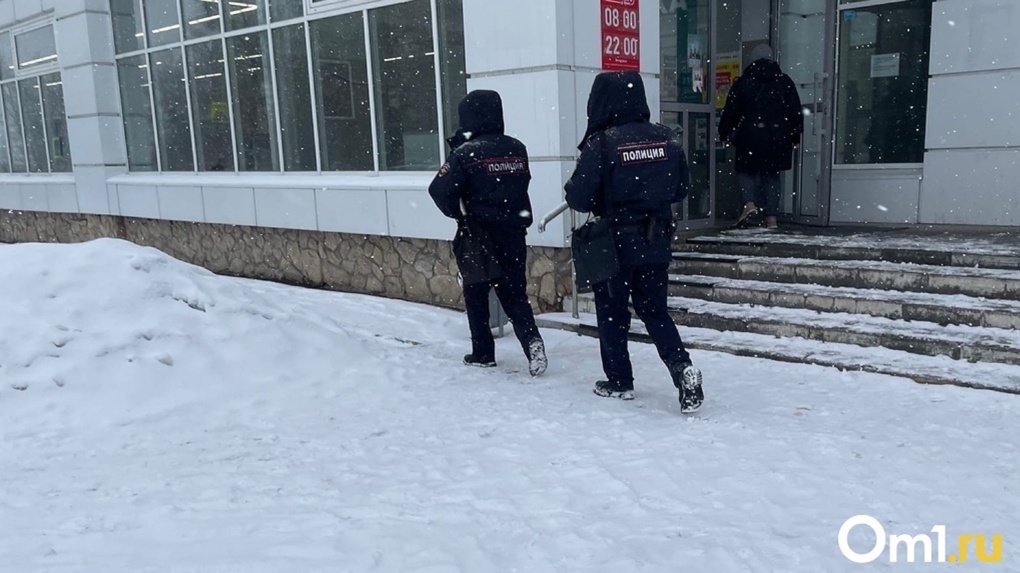 В Омске экс-майор полиции продавал данные об умерших людях