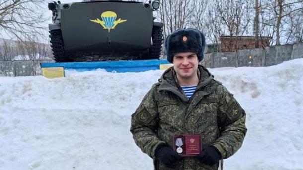 Водитель омского троллейбуса получил медаль «За отвагу» на СВО