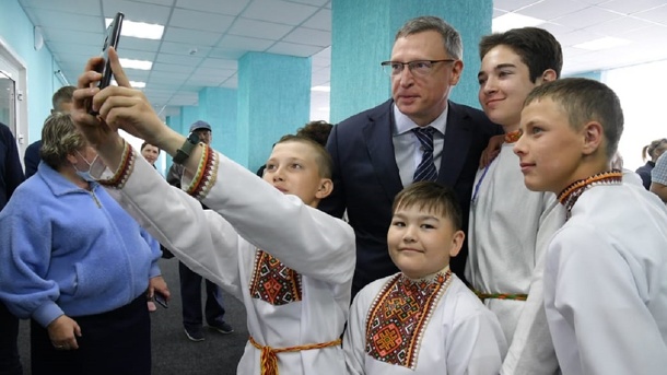 Александр Бурков посетил Оконешниковский район