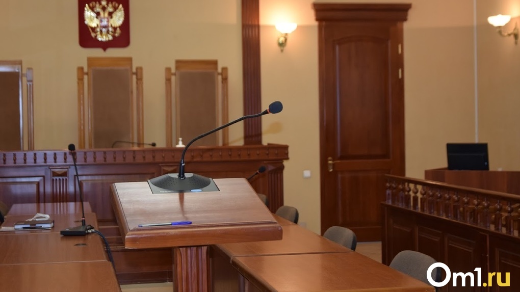 Экс-чиновницу, которую обвинили в получении взятки соболиной шубой, начнут судить в Омске