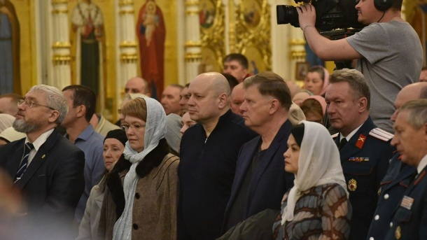 Мэр Сергей Шелест и губернатор Александр Бурков поздравили омичей с Пасхой