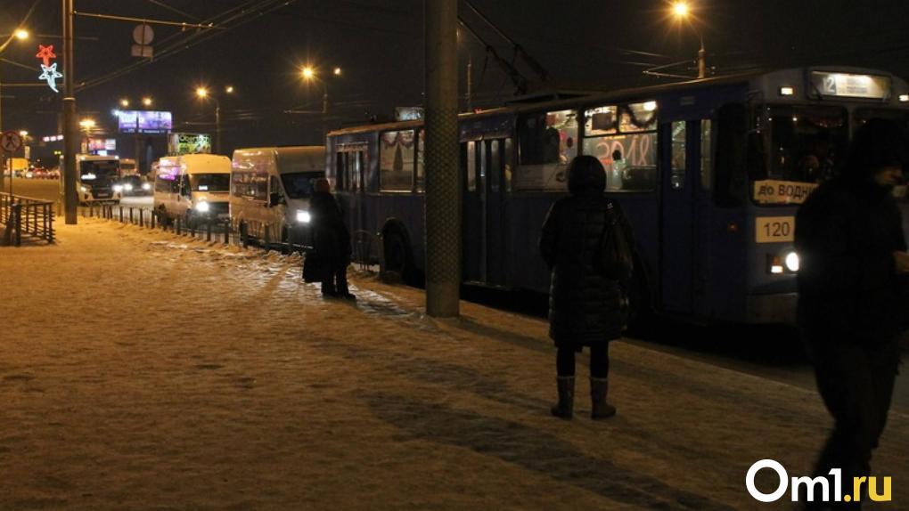 «20 минут на одном месте». Омичи снова жалуются на пробки в городе