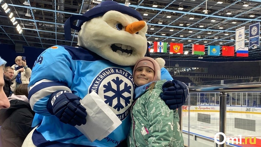 Новосибирцы прокатились со спортсменами ХК «Сибирь» в ЛДС на благотворительном мероприятии