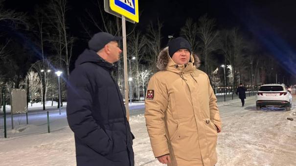Виталий Хоценко выехал на проверку дорог в брендированном пуховике