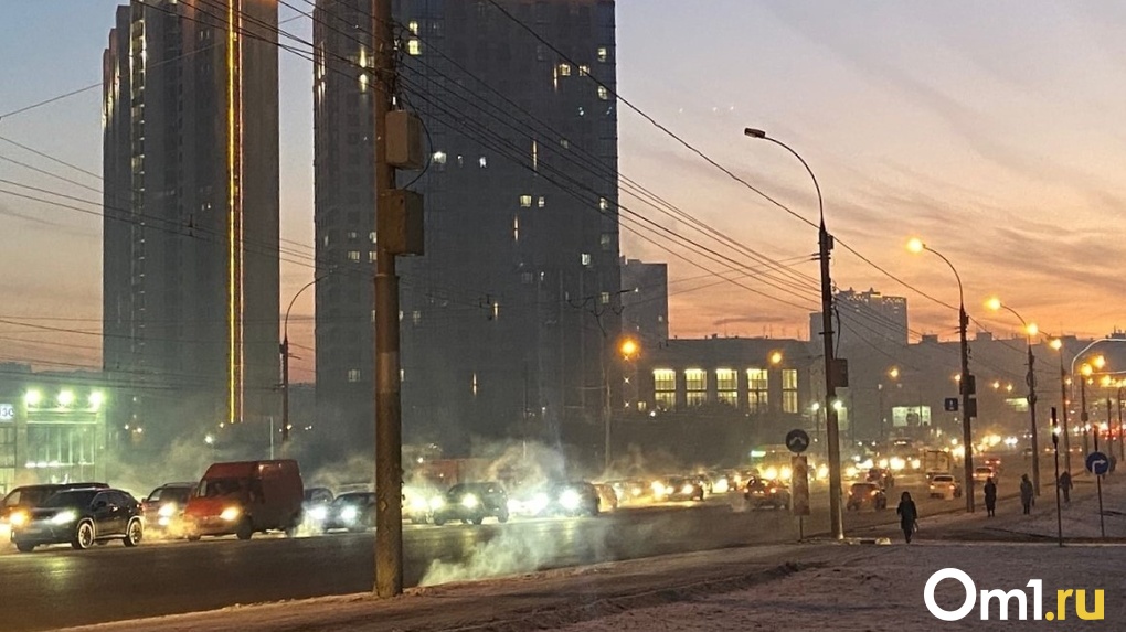Город застыл: Новосибирск встал в 8-балльных пробках утром 21 декабря