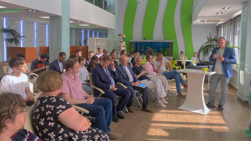 Омские студенты и выпускники представили ИТ-решения для реальных задач после стажировки в Сбере