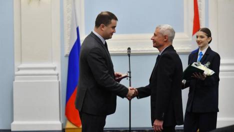 Омичам в канун Нового года вручили госнаграды