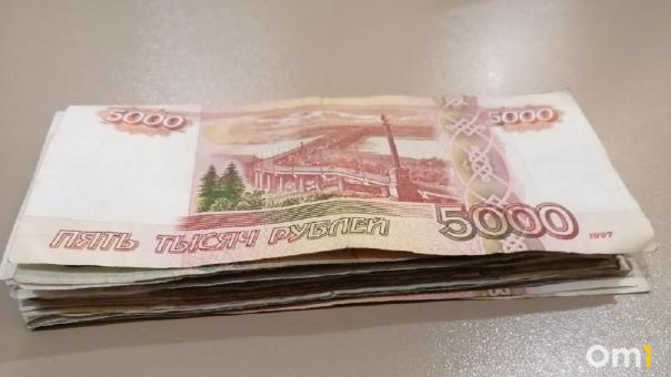 Омич «нагрел» начальство на 398 тысяч рублей