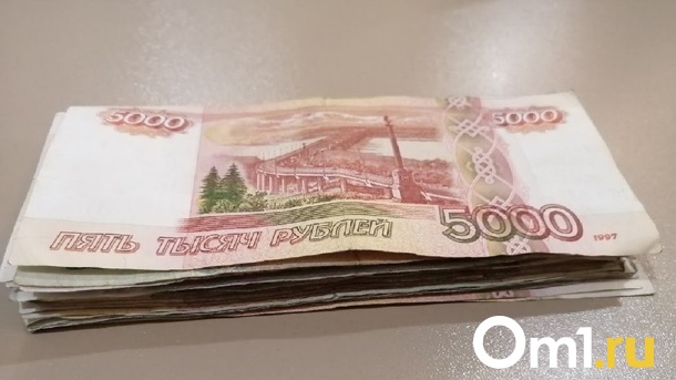 Омич «нагрел» начальство на 398 тысяч рублей